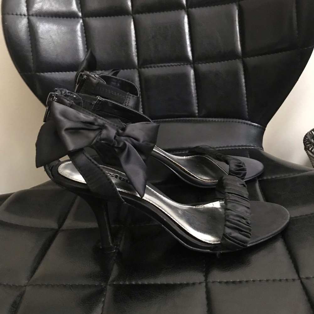 Black heels